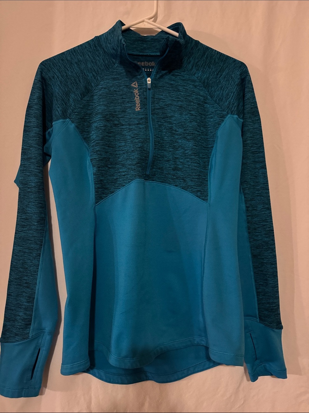 Women's Reebok 1/4 zip Speedwick medium like new thumb holes